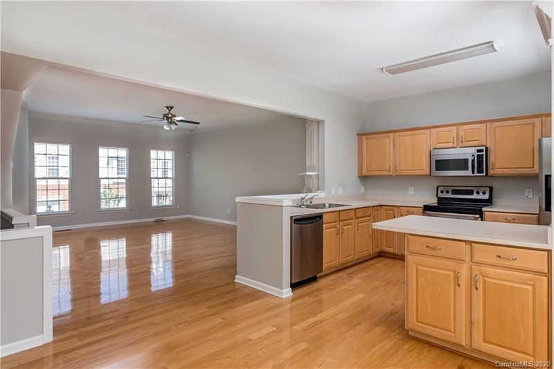 5304 Dockery Dr, Charlotte, NC 28209