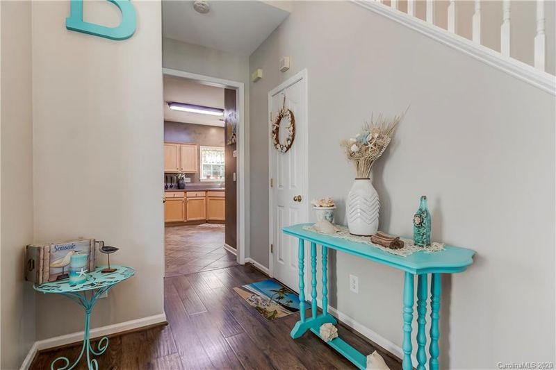 8228 Chatham Oaks Dr, Concord, NC 28027