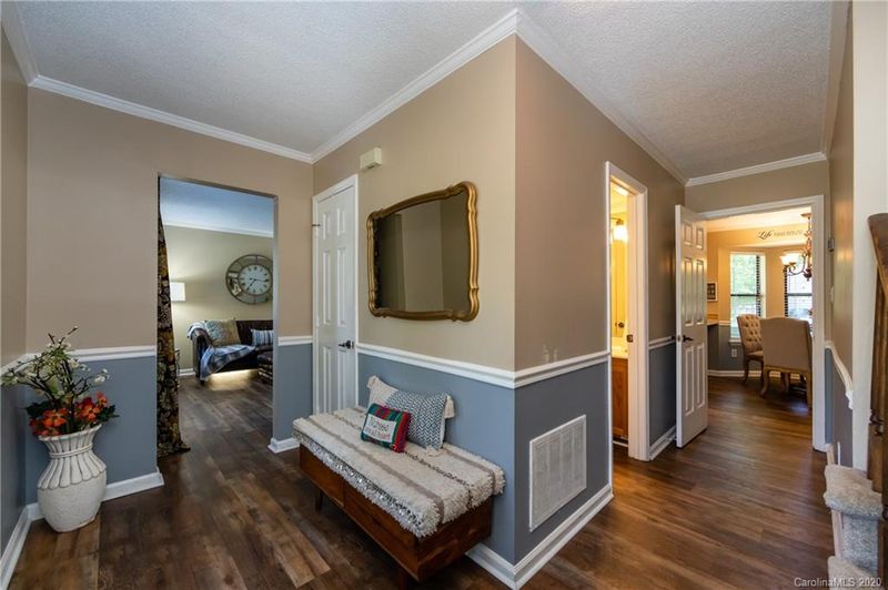 6336 Whitewater Dr, Charlotte, NC 28214