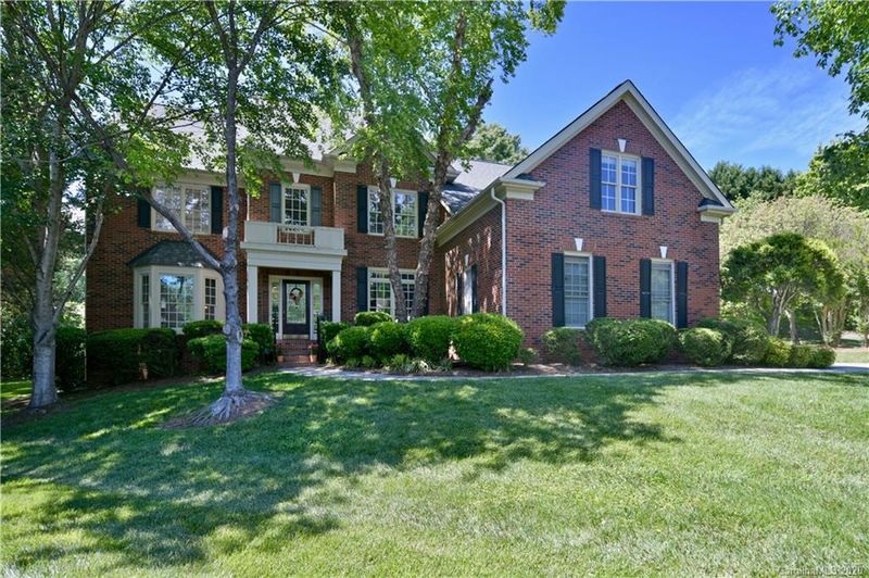 17002 Winged Thistle Ct, Davidson, NC 28036