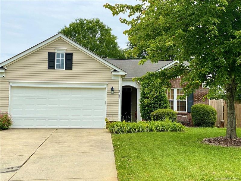1013 Sunlight Path Dr, Monroe, NC 28110
