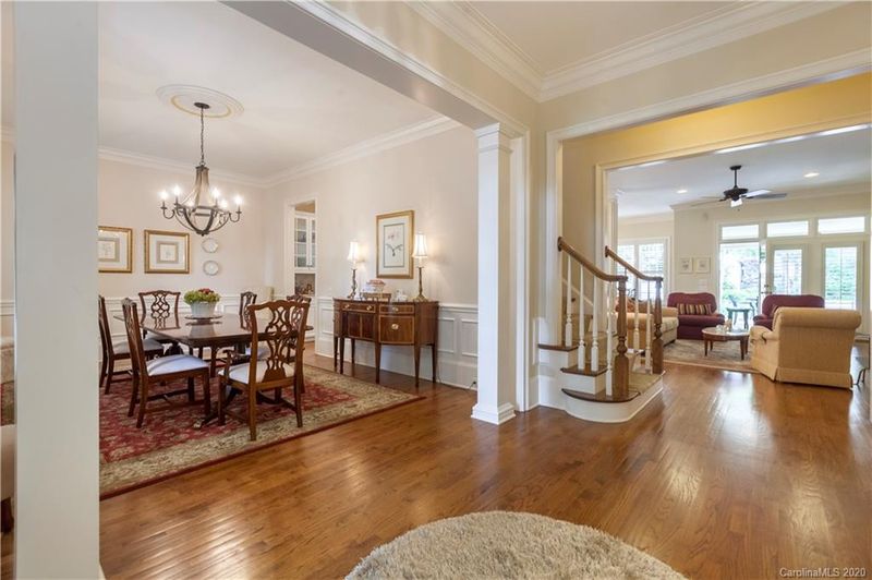 3323 Indian Meadows Ln, Charlotte, NC 28210
