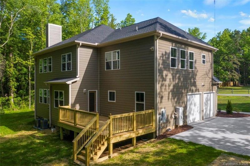4430 Rolling Acres Rd, Charlotte, NC 28213