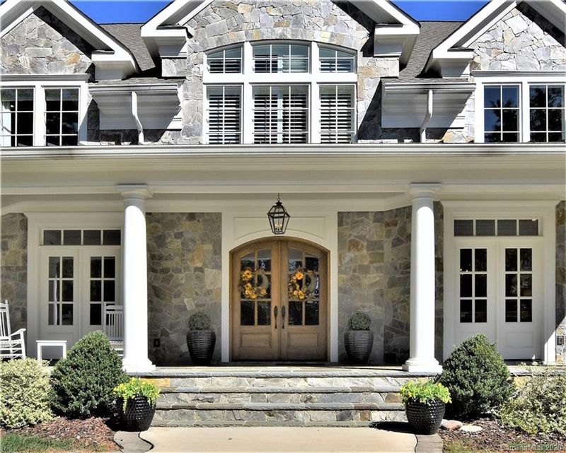 4801 Carmel Park Dr, Charlotte, NC 28226