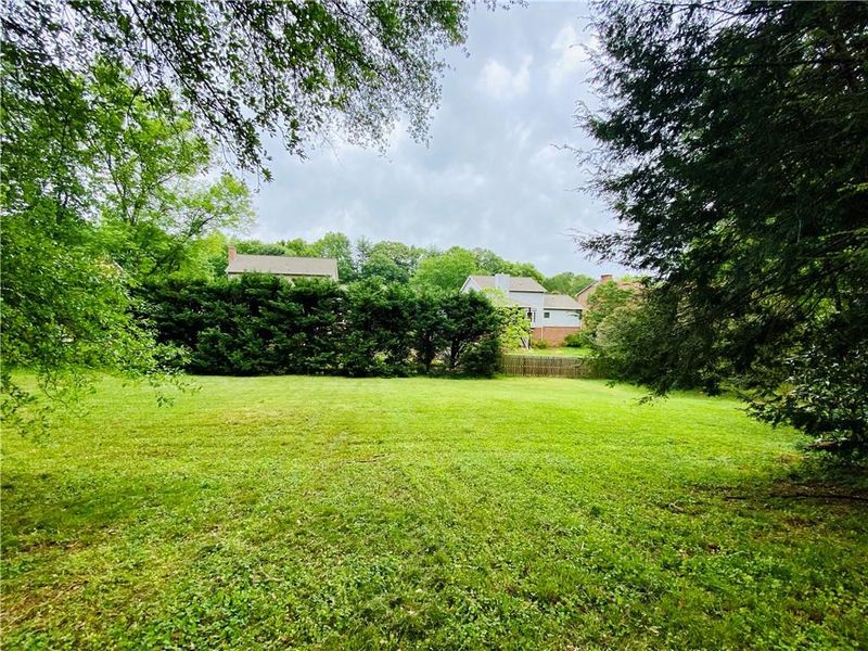207 31st Ave NE, Hickory, NC 28601