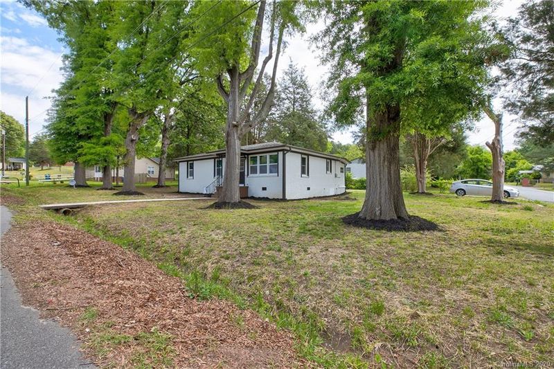 5828 Charleston Ave, Kannapolis, NC 28081
