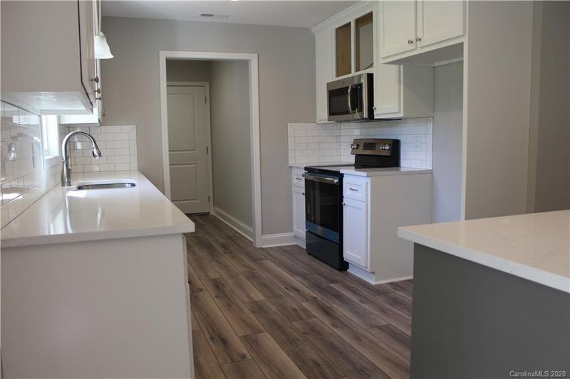 216 Brentwood Dr, Maiden, NC 28650