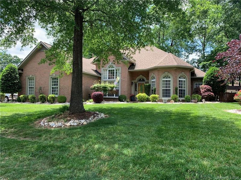 4005 Morris Burn Dr, Concord, NC 28027