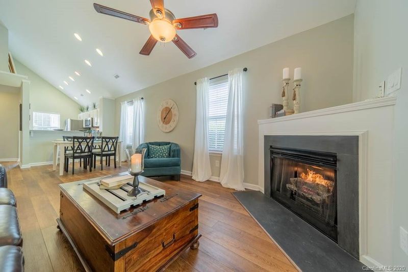 7511 Pilot Cove Ct, Denver, NC 28037