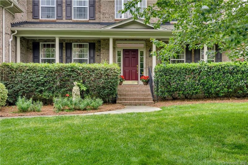 10011 Allyson Park Dr, Charlotte, NC 28277