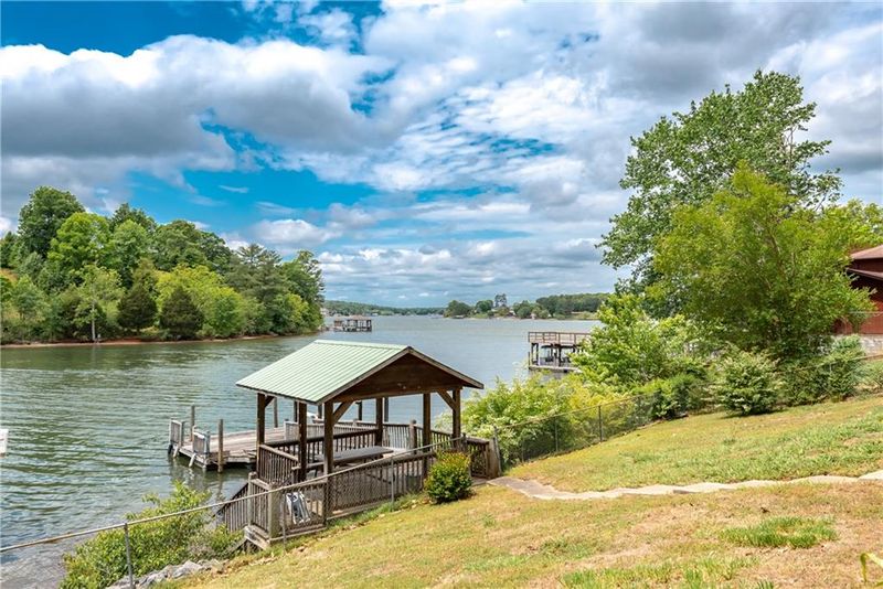 6497 Eddleman St, Conover, NC 28613