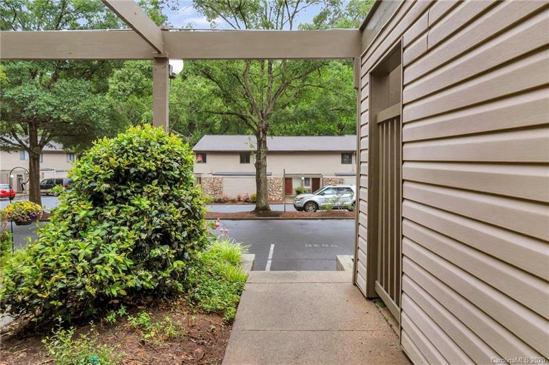 3626 Maple Glen Ln, Charlotte, NC 28226