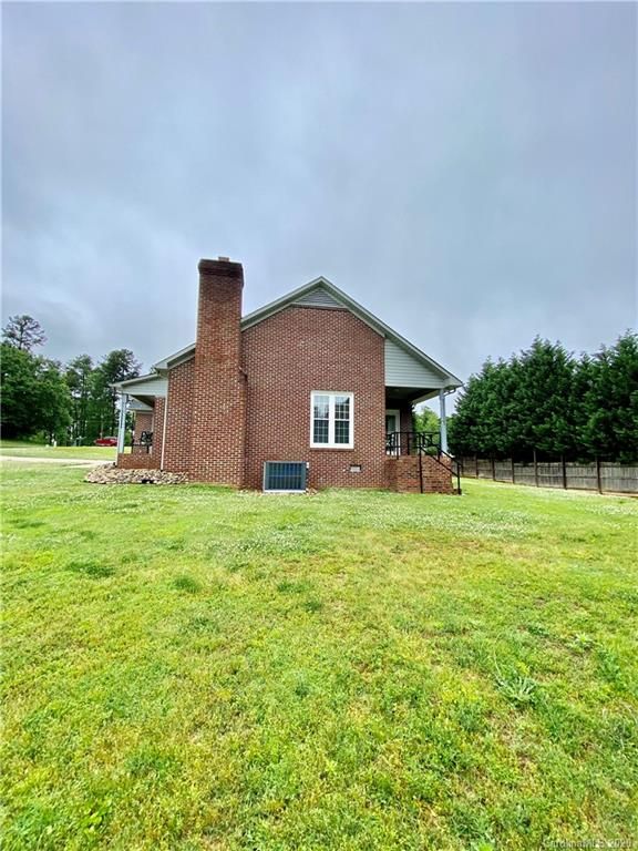 2024 Bunker Ct, Kannapolis, NC 28081