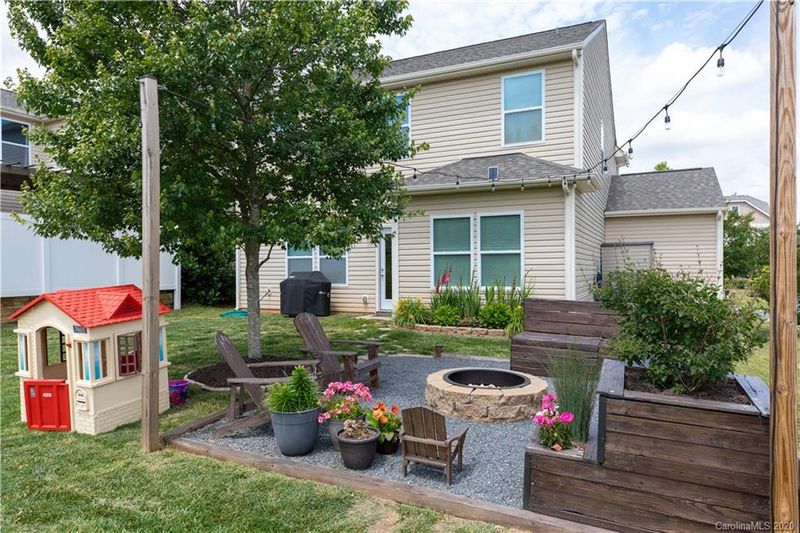 618 Dewey Ct, Fort Mill, SC 29715