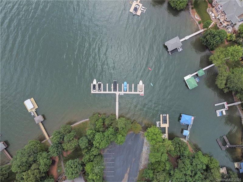 7975 Bay Pointe Dr, Denver, NC 28037