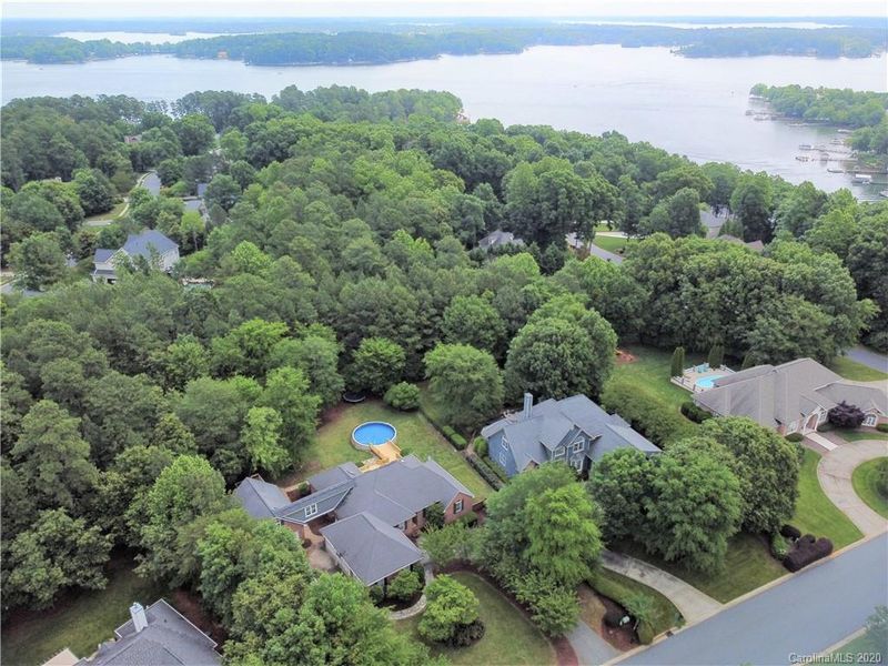 7975 Bay Pointe Dr, Denver, NC 28037