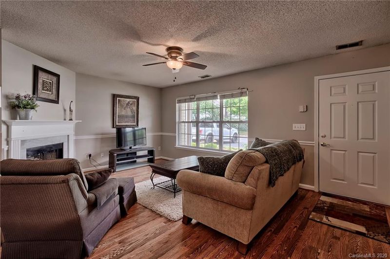 5909 Moose Ln, Charlotte, NC 28269