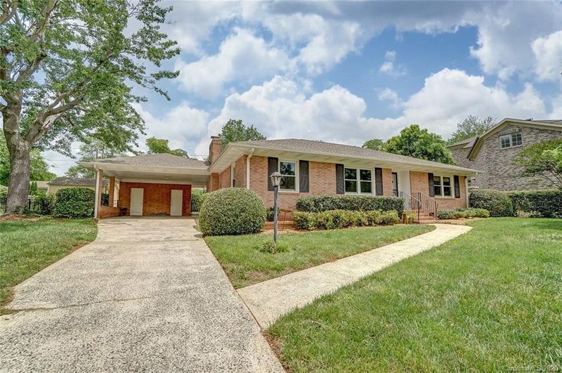 1129 Bevis Dr, Charlotte, NC 28209