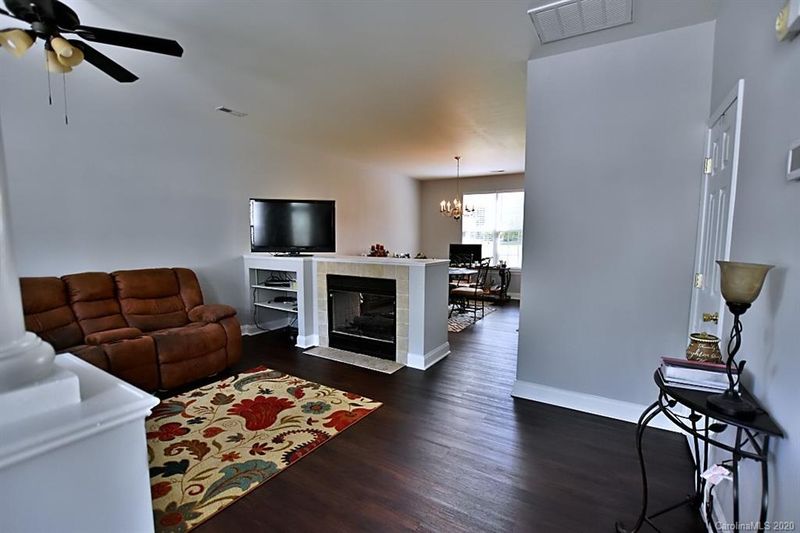 2388 Loch Stone Dr, Gastonia, NC 28054