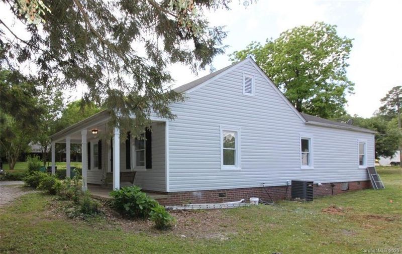 115 Robindale Rd, Gastonia, NC 28056