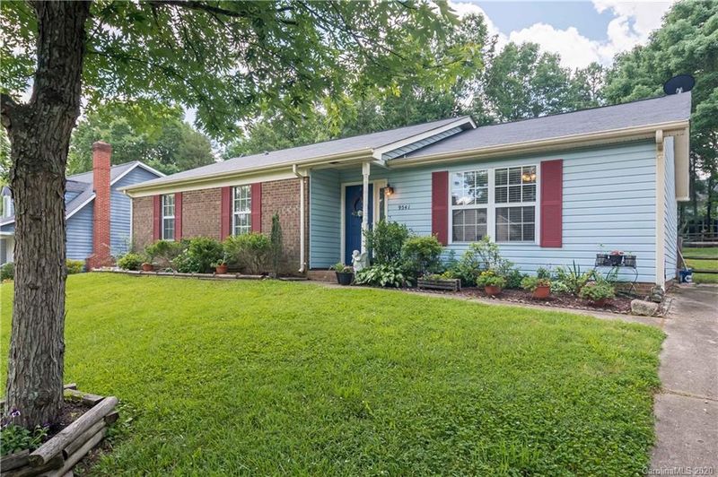 9541 Huntsham Rd, Charlotte, NC 28227