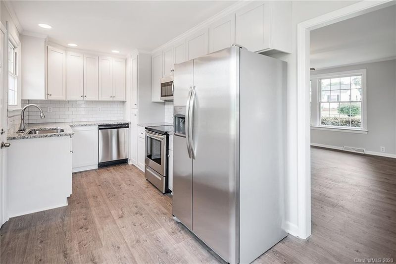 408 E 16th St, Kannapolis, NC 28083