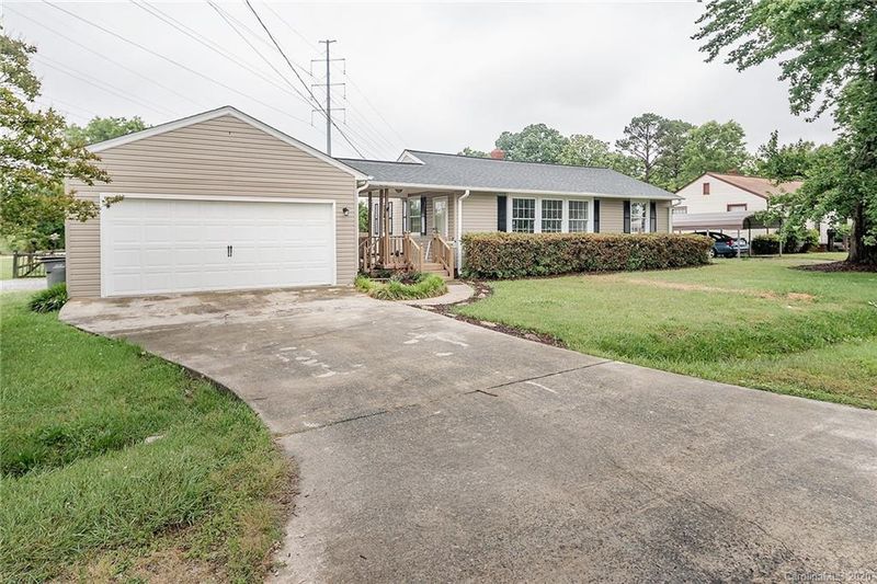 408 E 16th St, Kannapolis, NC 28083