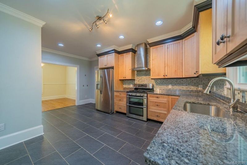 153 8th Ave, Cramerton, NC 28032