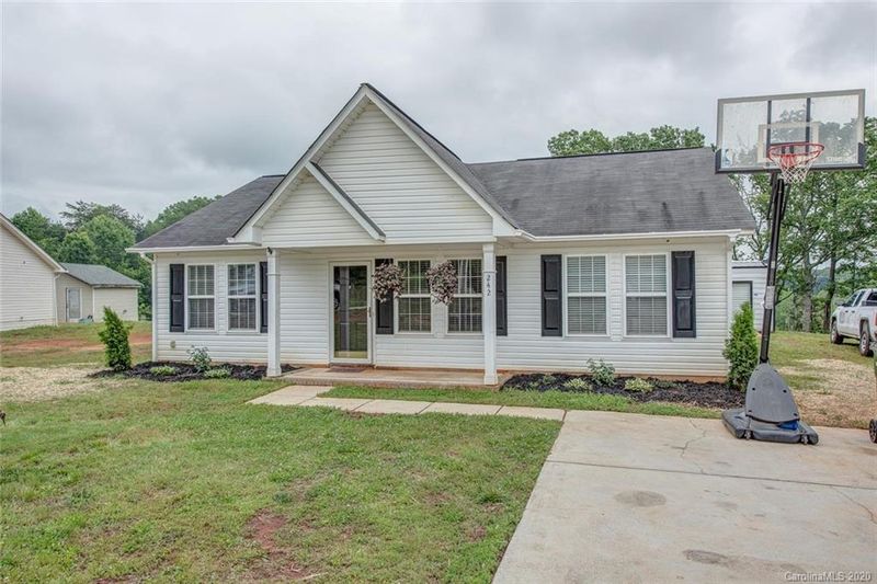 242 Whitesides Rd, Bessemer City, NC 28016