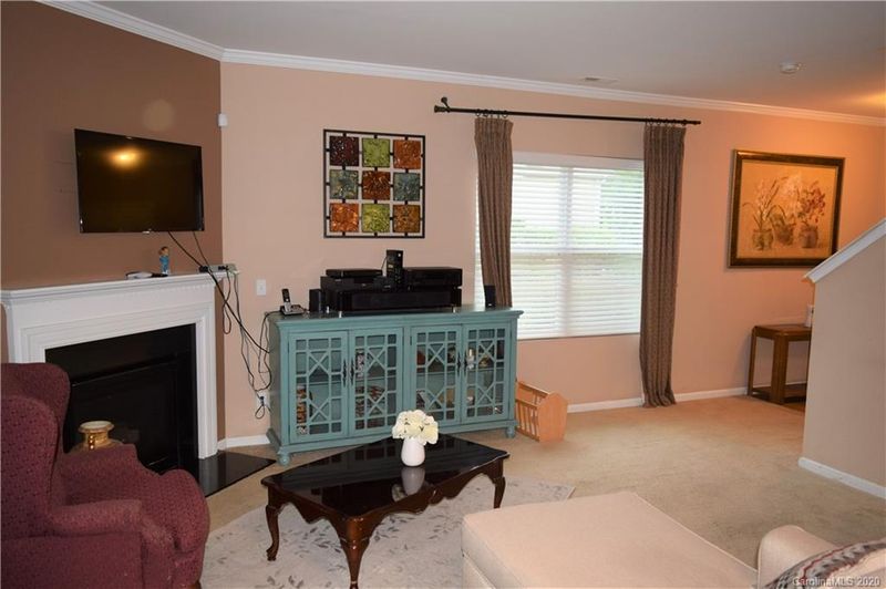 8706 Heartleaf Rd, Charlotte, NC 28227