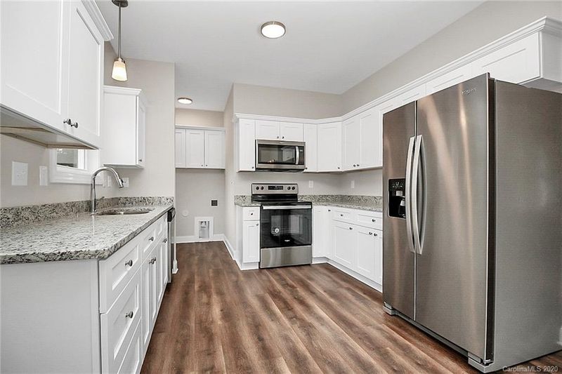 202 Craig St, Mount Holly, NC 28120