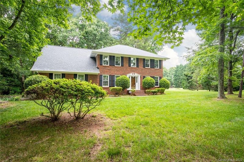 243 Steeplechase Cir, Waxhaw, NC 28173