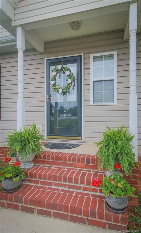 107 Park St, Belmont, NC 28012