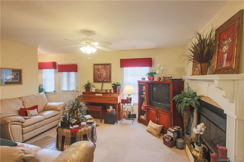 107 Park St, Belmont, NC 28012