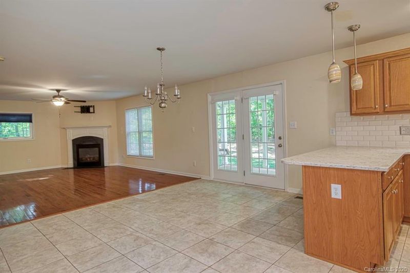 1937 Friendly Ln, Newton, NC 28658