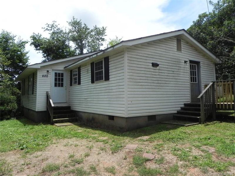 820 Matthews School Rd, Matthews, NC 28105