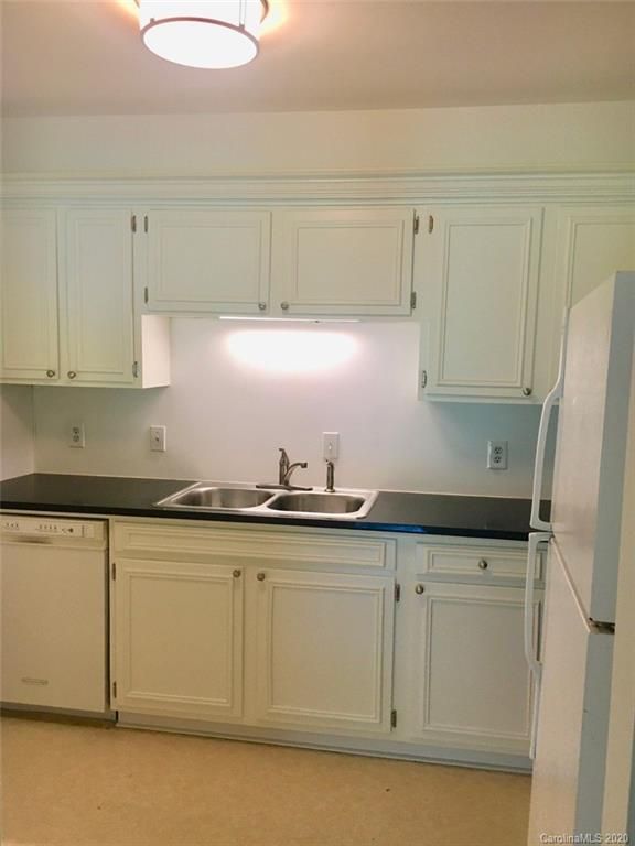 7013 Quail Hill Rd, Charlotte, NC 28210