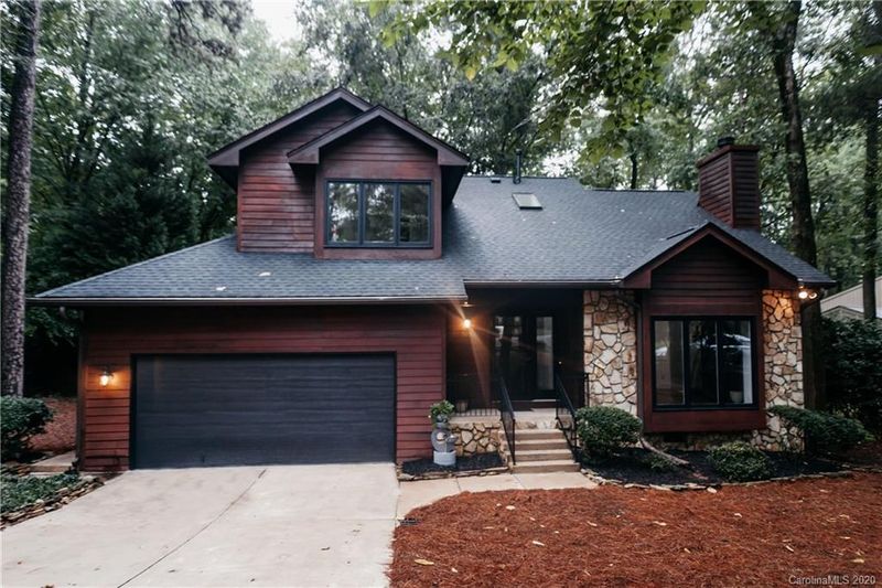 3001 Shallowood Ln, Charlotte, NC 28277
