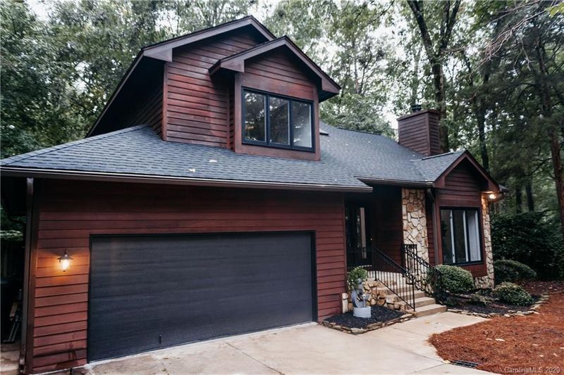 3001 Shallowood Ln, Charlotte, NC 28277