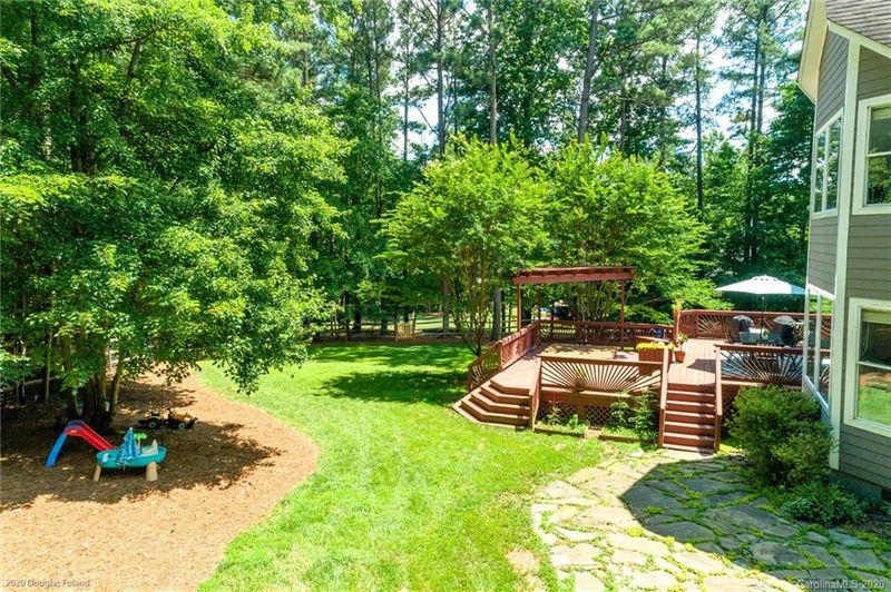 761 Beaten Path Rd, Mooresville, NC 28117