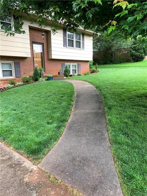 2272 38th Ave NE, Hickory, NC 28601
