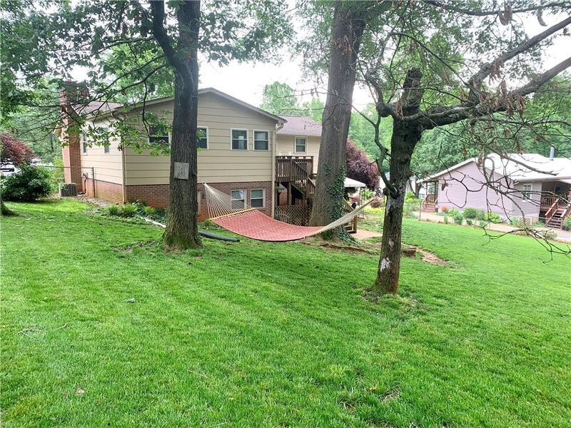 2272 38th Ave NE, Hickory, NC 28601