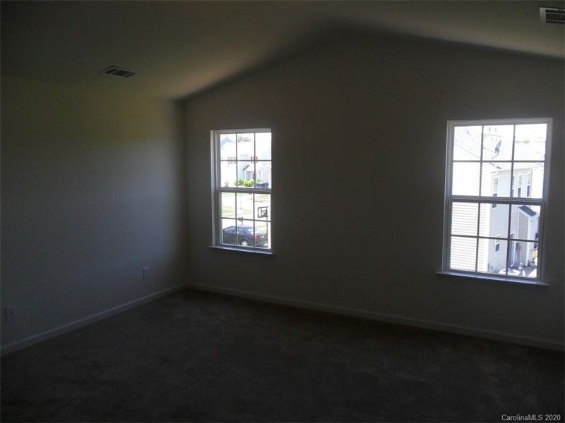 4107 Houldsworth Dr, Charlotte, NC 28213