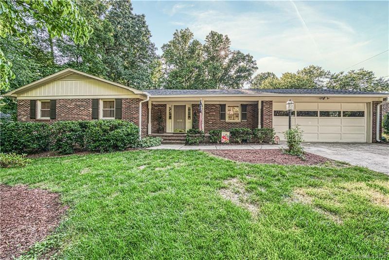 909 Coventry Rd, Kannapolis, NC 28081