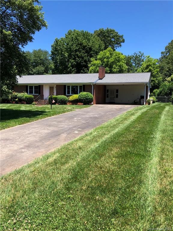 2934 Imperial Dr, Gastonia, NC 28054