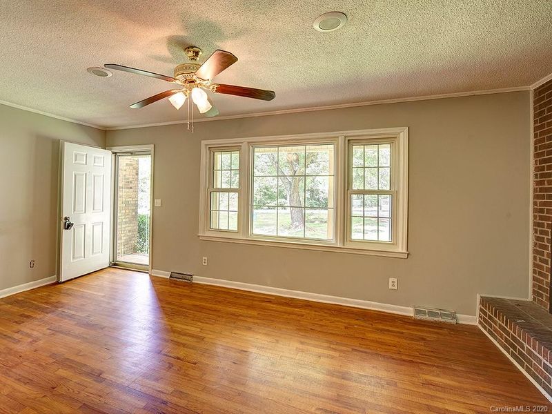 858 Hilldale Dr, Lancaster, SC 29720