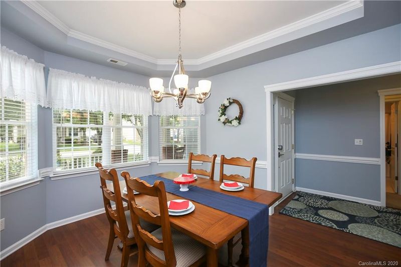 1056 Stonedown Ln, Matthews, NC 28104