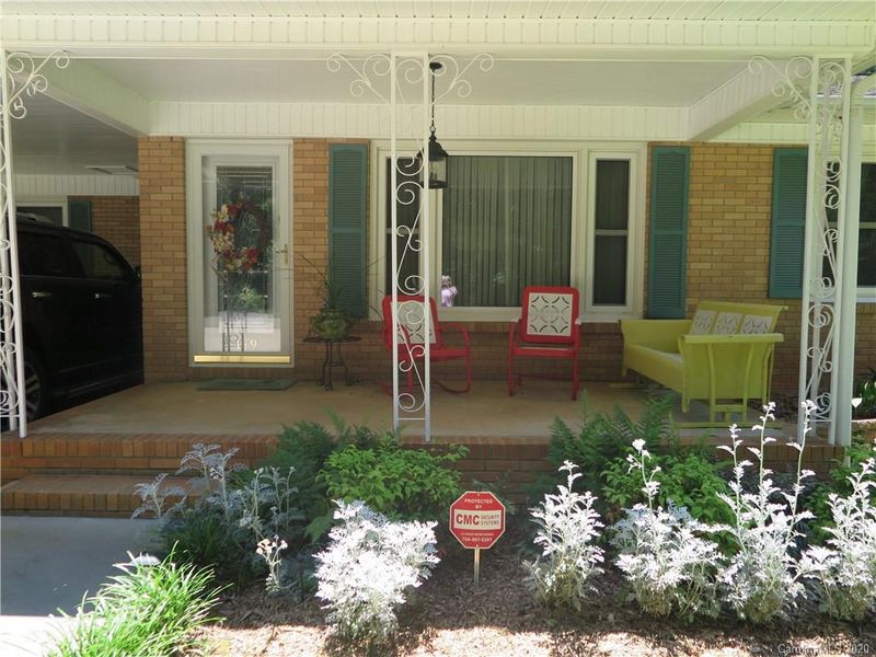 119 Suncrest Rd, Cherryville, NC 28021
