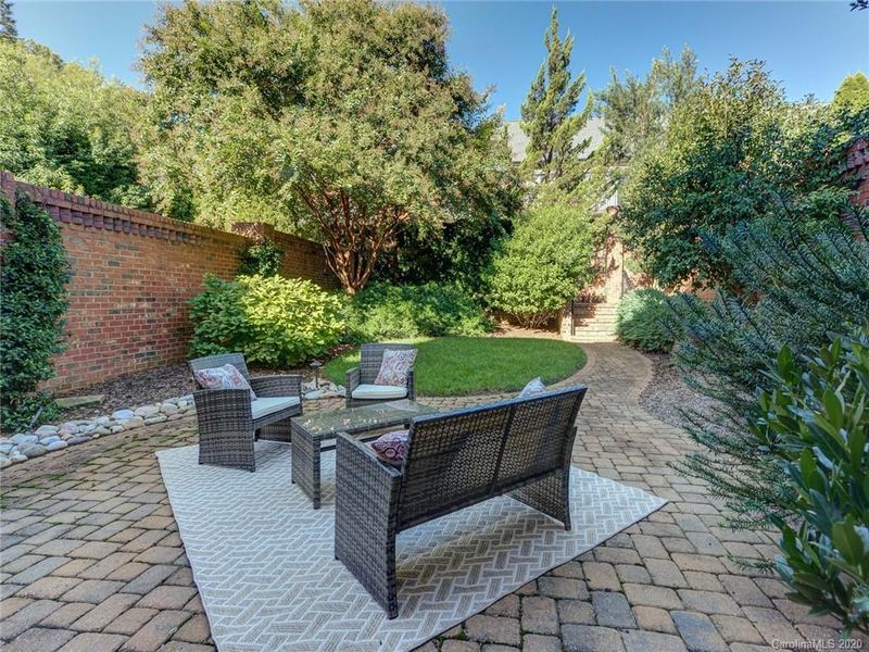 4926 Park Phillips Ct, Charlotte, NC 28210