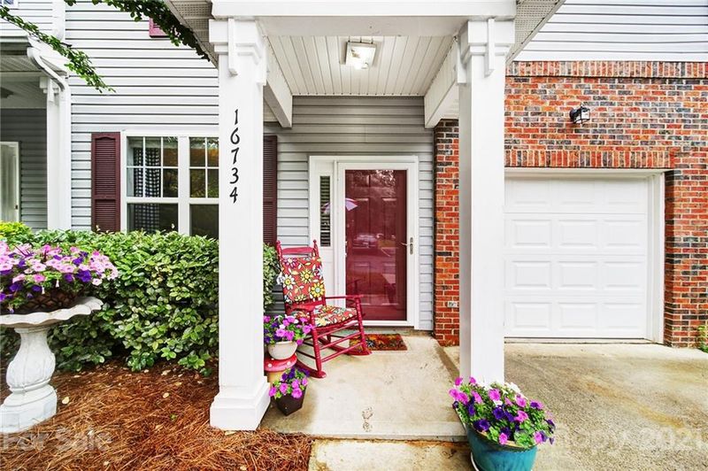16734 Commons Creek Dr, Charlotte, NC 28277